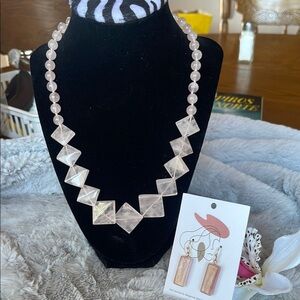 Pink Geometric Necklace with Modern Design